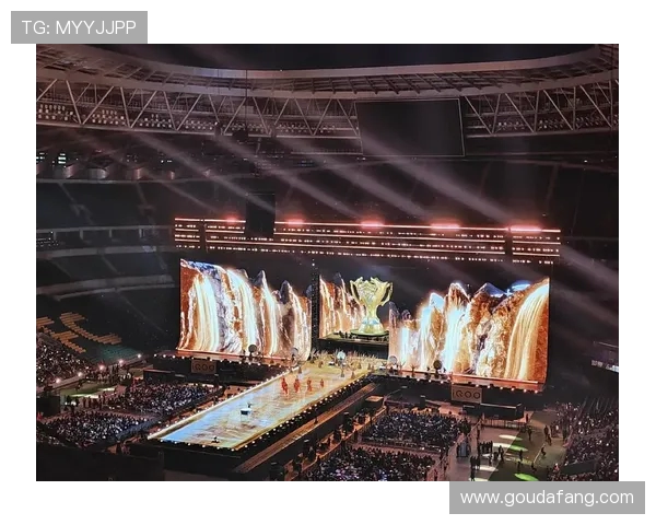 狼队全员签名合照定格启程时刻携手奔赴赛场追逐荣耀春光